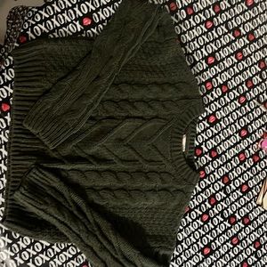 Forest green knitted sweater